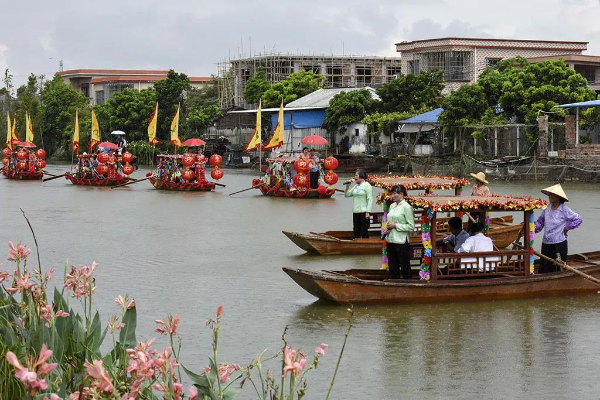 民歌賀新人（珠海市文化廣電旅游體育局供圖，許芳蕓  攝）.jpg