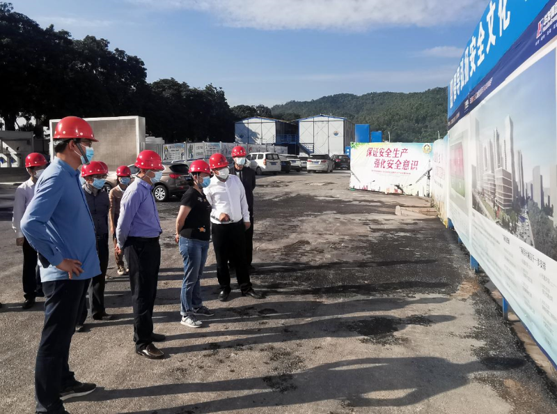張晨副市長在珠海方志館建設(shè)工地調(diào)研.jpg