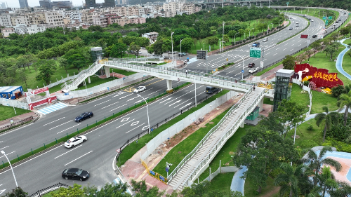 已經開放通行的人行天橋。.jpg
