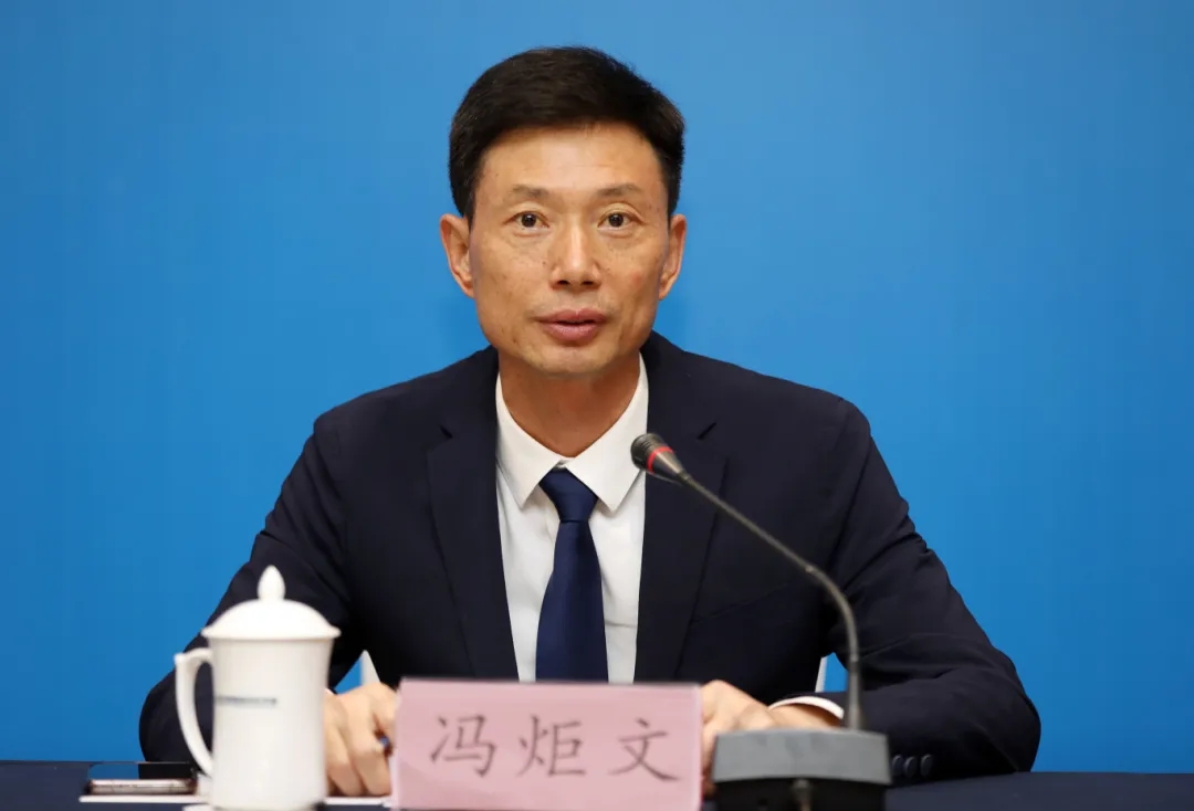 馮炬文.jpg